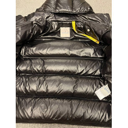 Пуховик Moncler