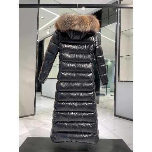 Пуховик Moncler