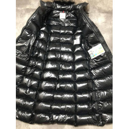 Пуховик Moncler