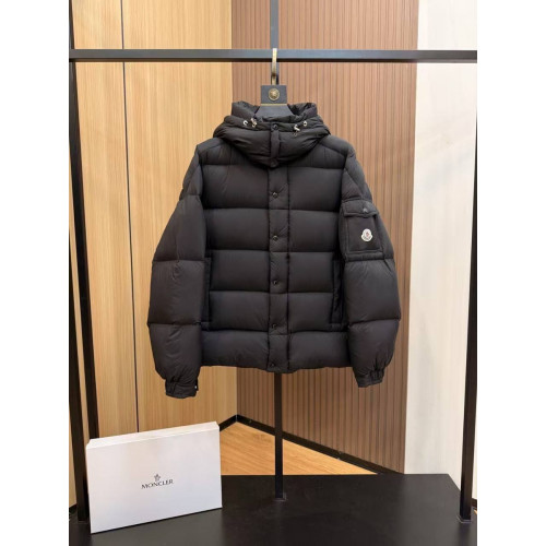 Пуховик Moncler