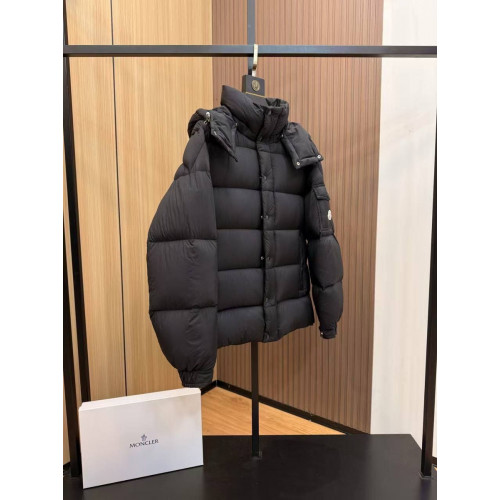 Пуховик Moncler