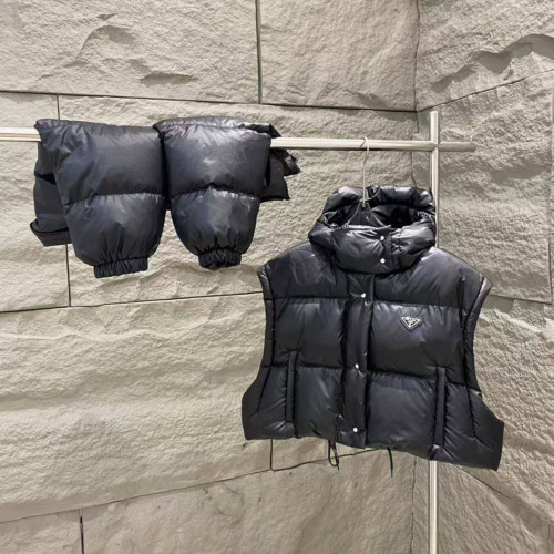 Пуховик Prada