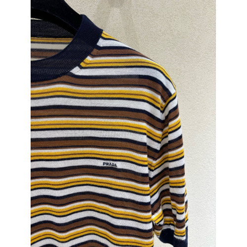 Футболка женская Prada
