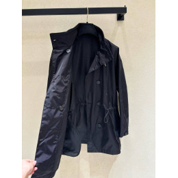 Куртка Prada женская