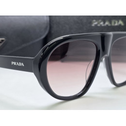 Очки Prada