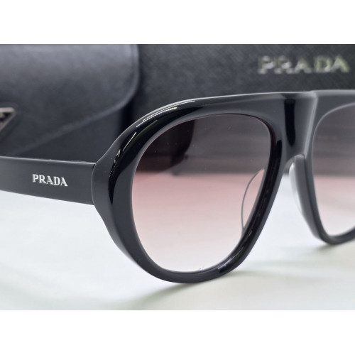 Очки Prada